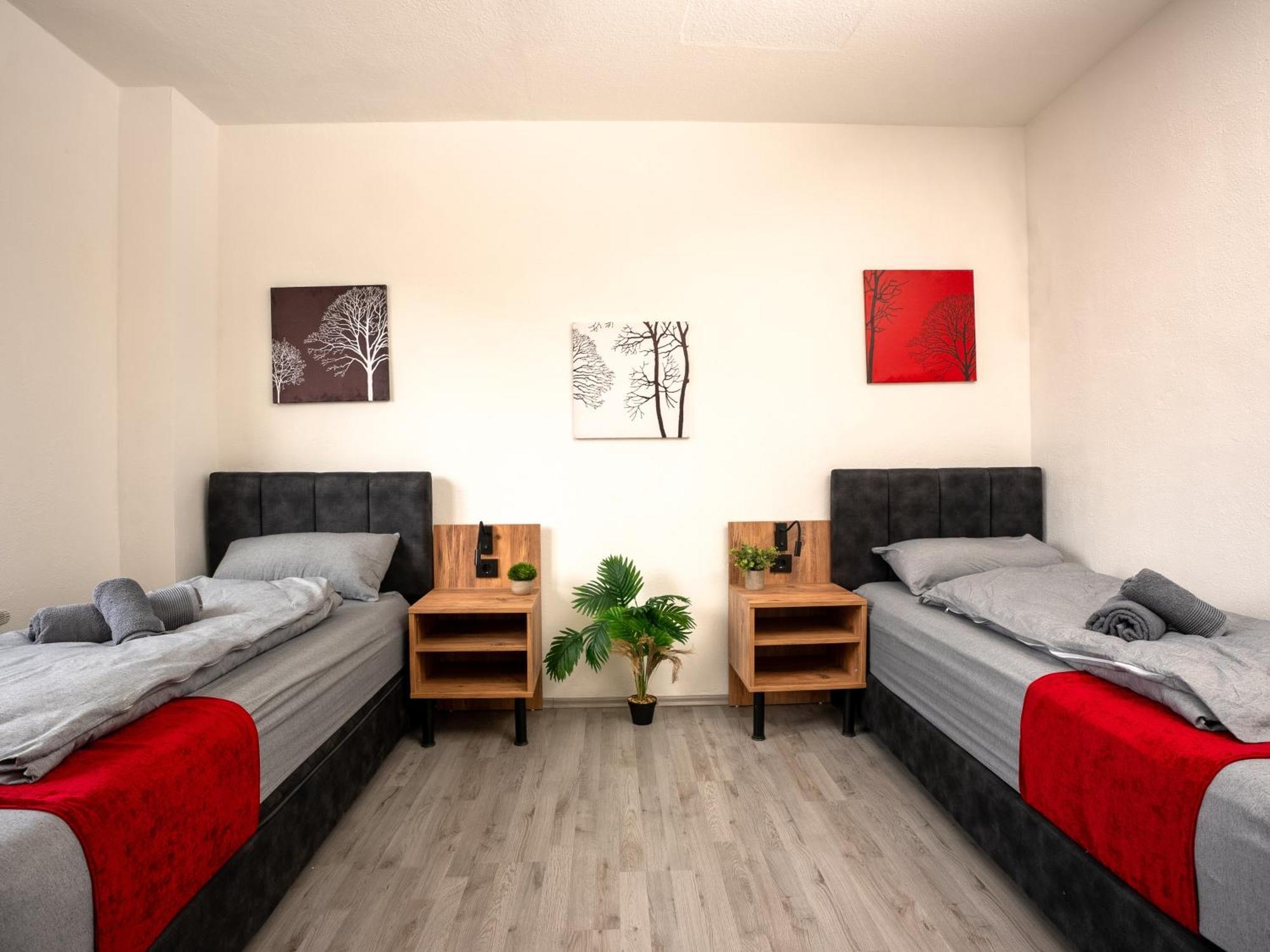 Serviceroom24 - Apartment 4 In Herten Wlan - Smart-Tv - 24-7 Check-In Und Kueche Extérieur photo