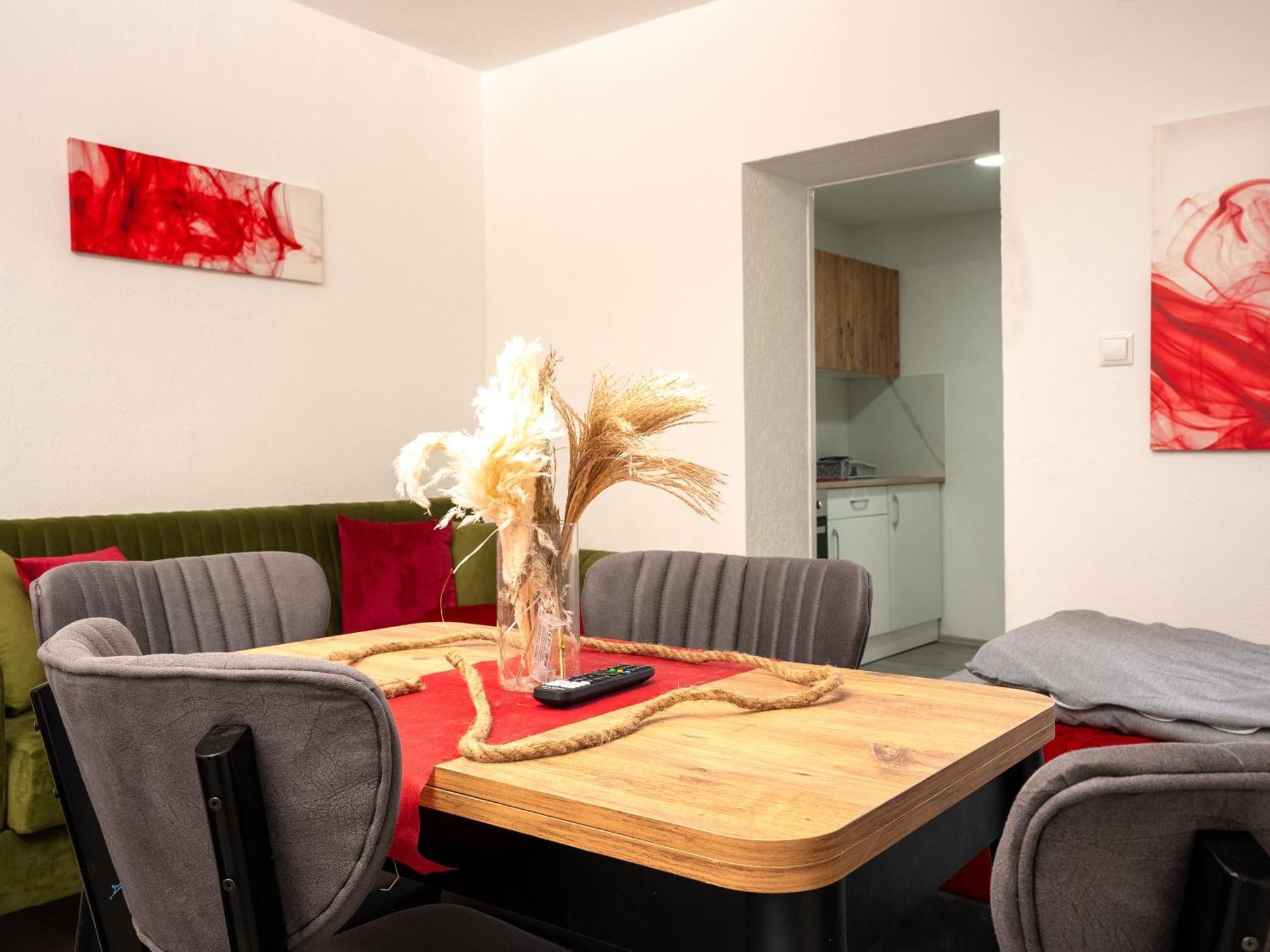 Serviceroom24 - Apartment 4 In Herten Wlan - Smart-Tv - 24-7 Check-In Und Kueche Extérieur photo